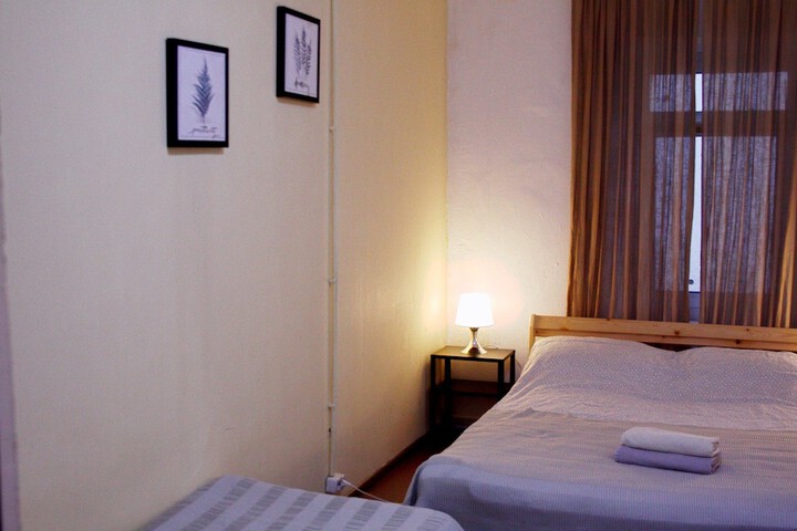 Room 30 of 46