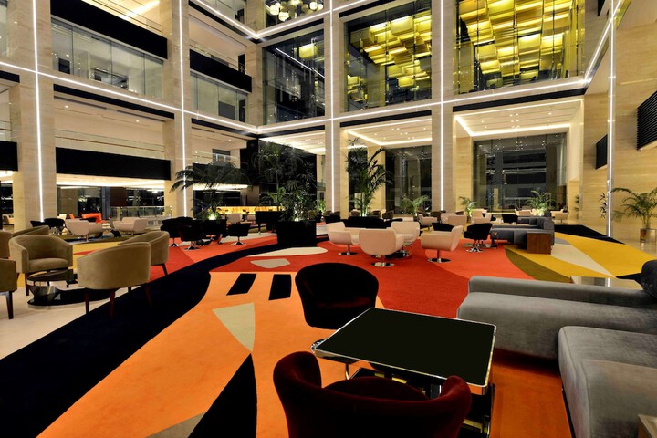 Lounge 57 of 74