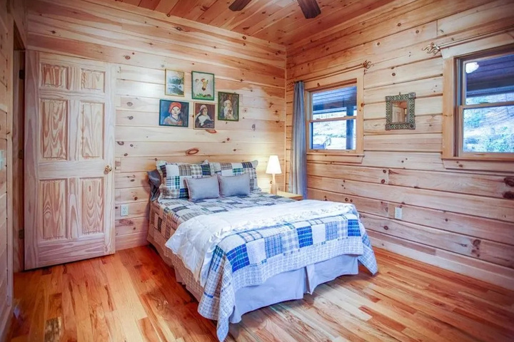 Room 3 of 19
