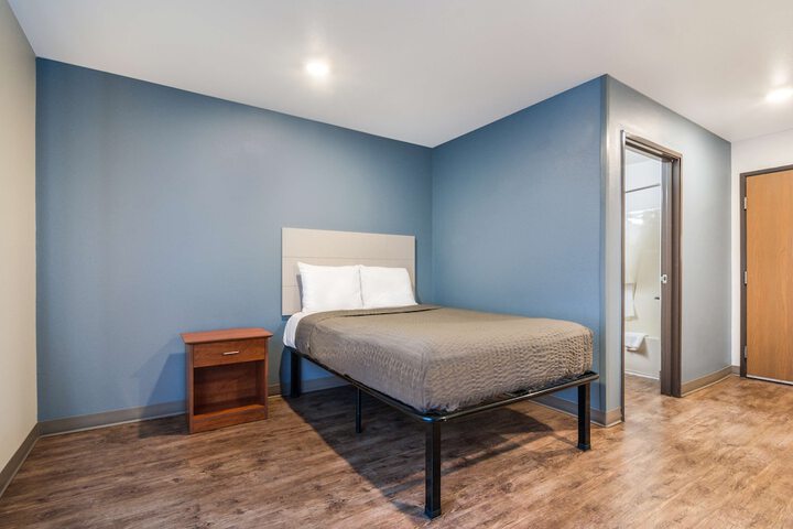 Studio Double Bed (1 of 13)