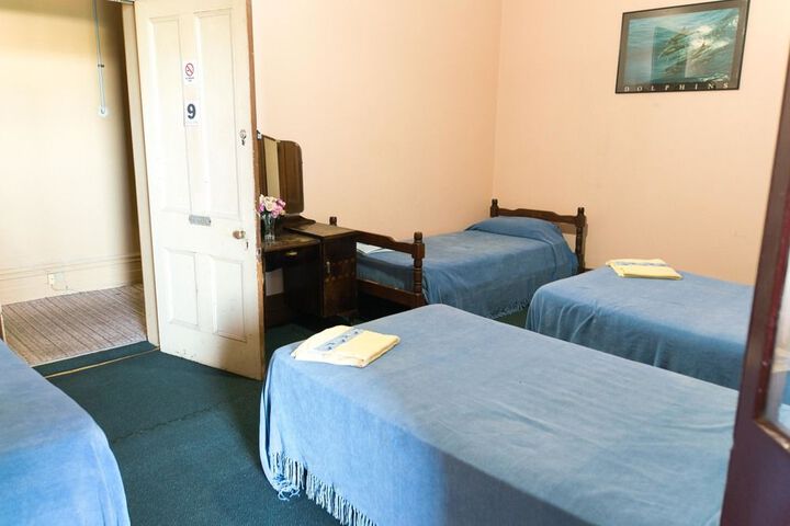 Room 2 of 18