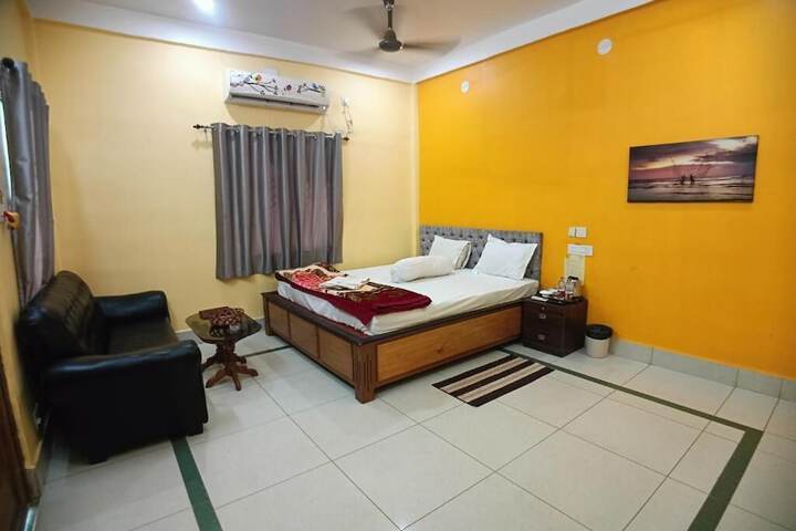 Room 8 of 63