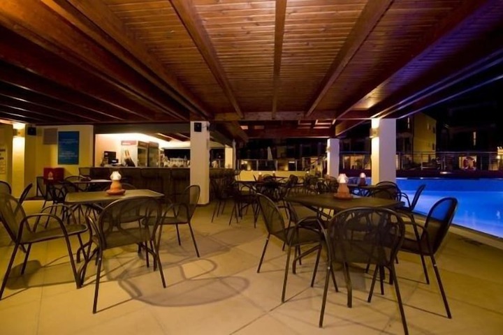 Dining Photos