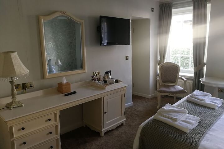 Room 65 of 132