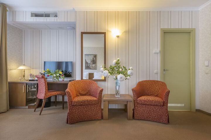Room 15 of 69