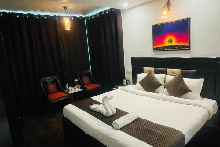 Upper city heart hotel#Mountain View naddi##Cheap Hotel Best Prices Guaranteed with Deals#Free Parking#cricket stadium 8 km#Mcleodganj 2 km- Bhagsunag 4 km