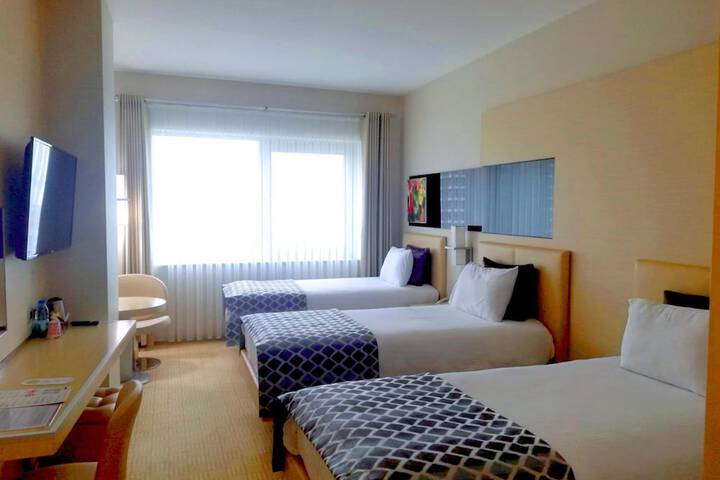 Room 2 of 11