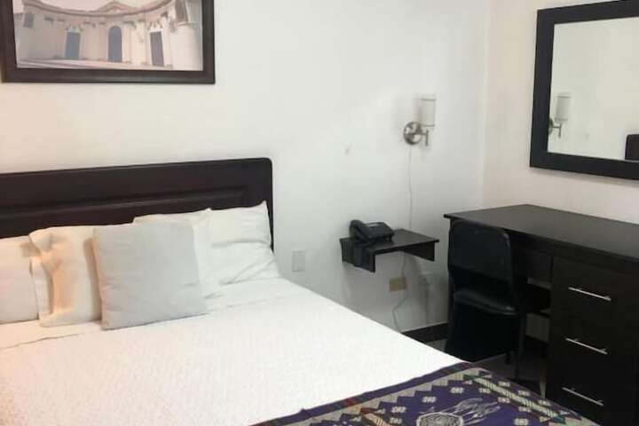 Room 10 of 23