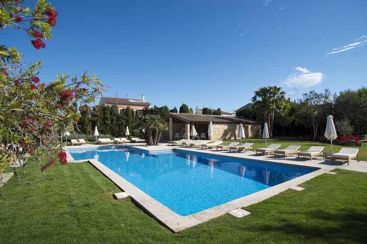 Pools & Facilities