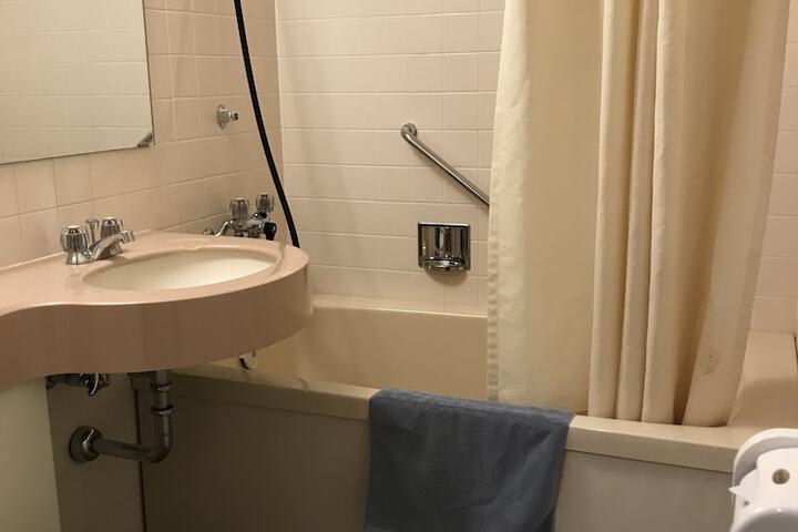 Room 21 of 60