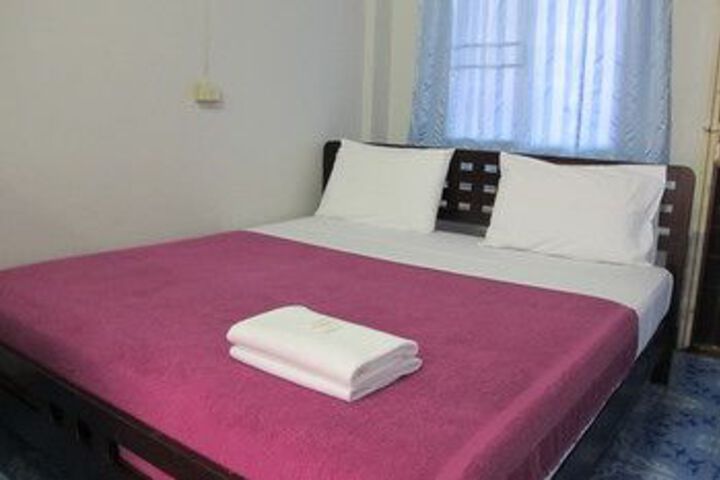 Room 32 of 51