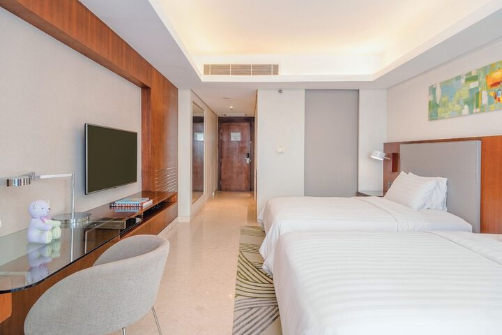 Room 13 of 85