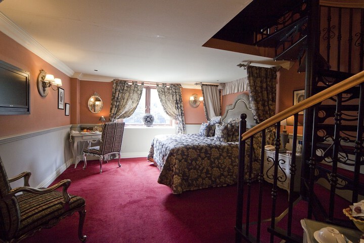 Room 56 of 157