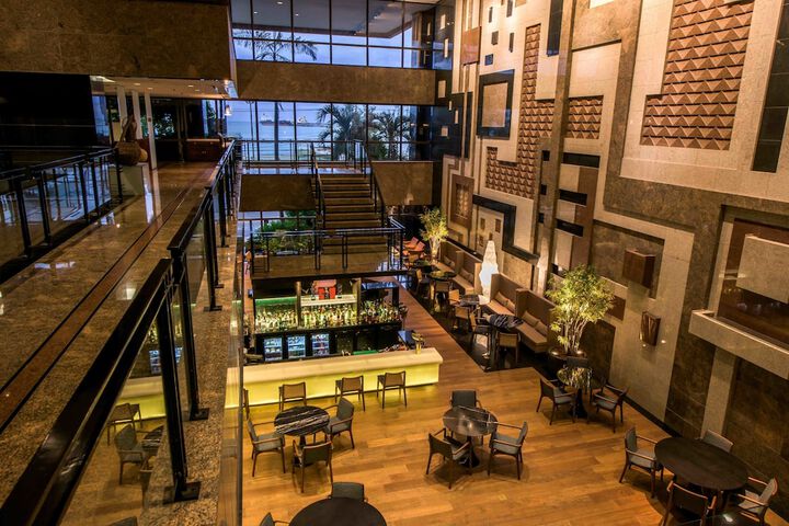 Entrance & Lobby