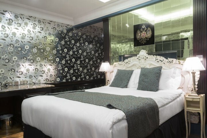 Room 35 of 112