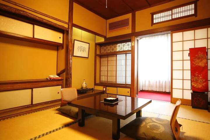 Room 9 of 46