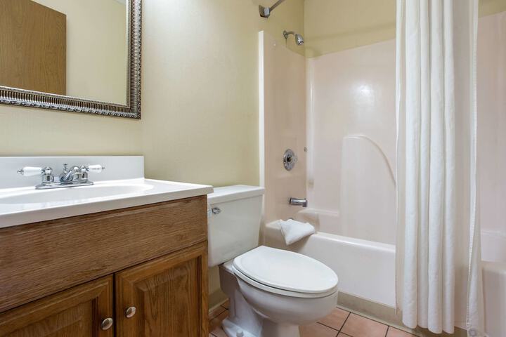 2 Double Beds (9 of 10)