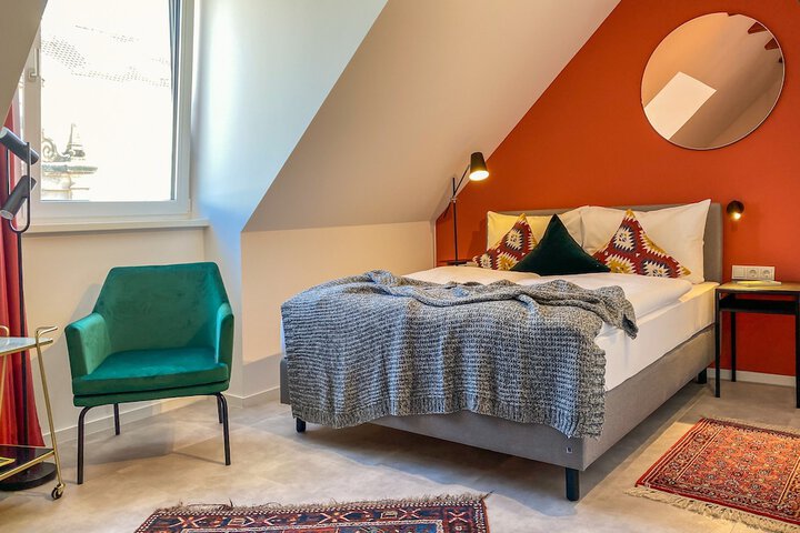 Room 25 of 131