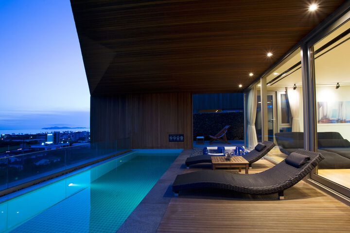 Pool 94 of 179