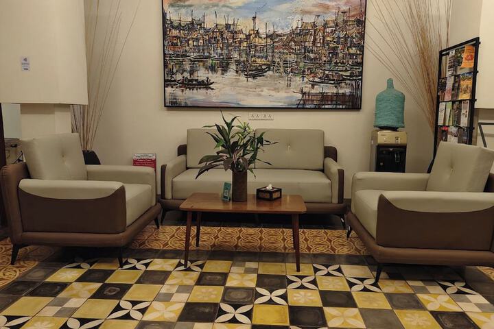 Hotel Interior 13 of 183