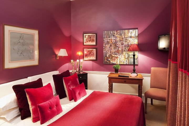 Room 15 of 49