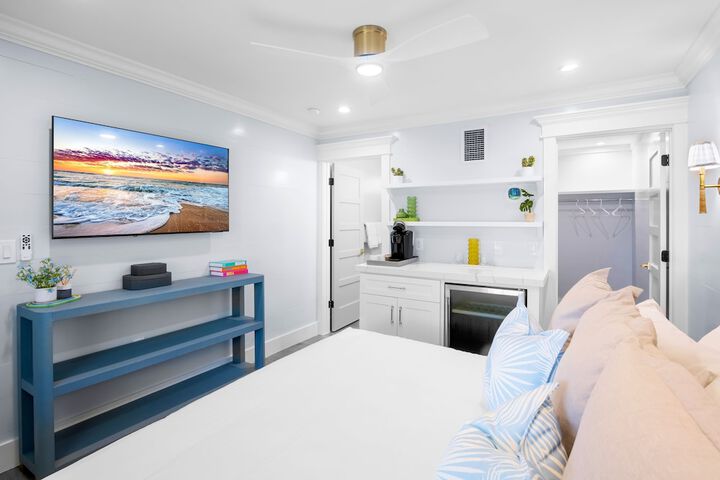 Room 42 of 230