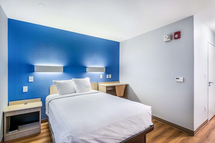 Double Bed (5 of 12)