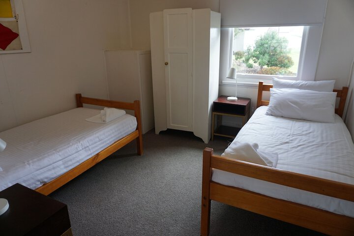 Room 6 of 179