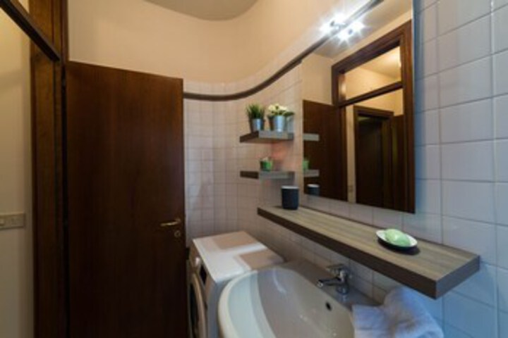 Room 10 of 47