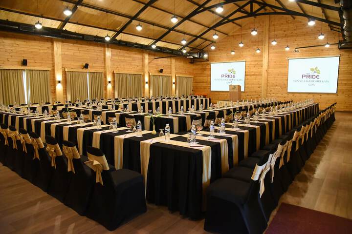 Ballroom/Hall 33 of 43