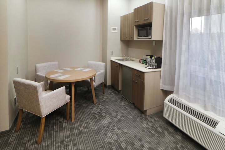Room 22 of 85