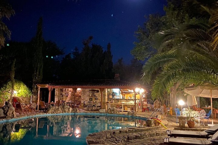 Pool 103 of 142