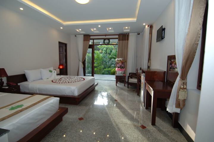 Room 4 of 94
