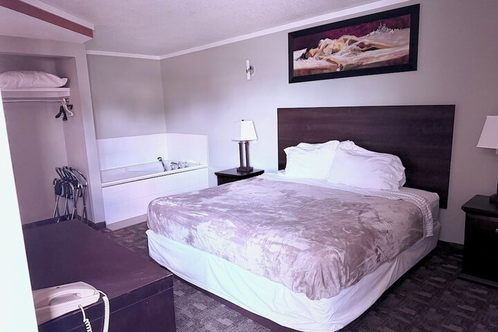 Room 6 of 31