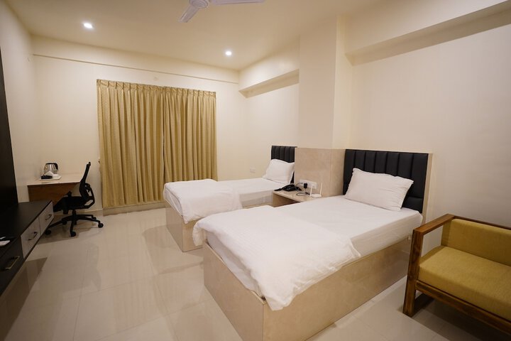 Room 7 of 19