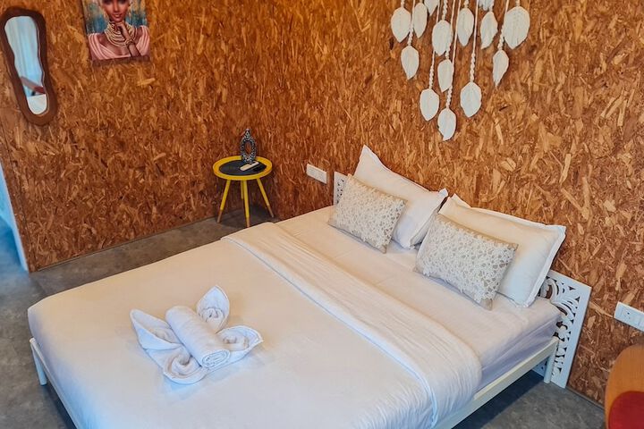 Room 2 of 13