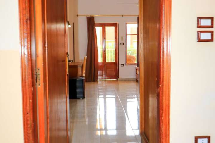 Room 35 of 164