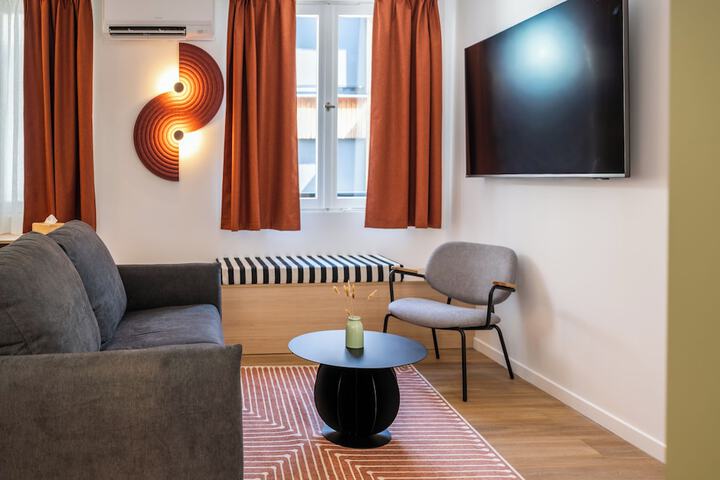 Room 41 of 68