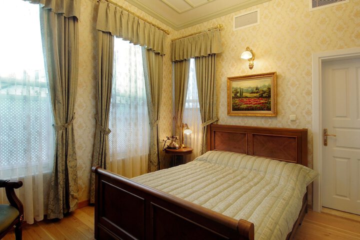Room 6 of 55