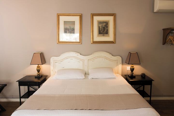 Room 21 of 50