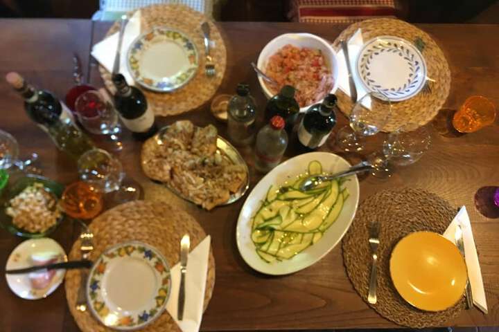 Dining 35 of 61