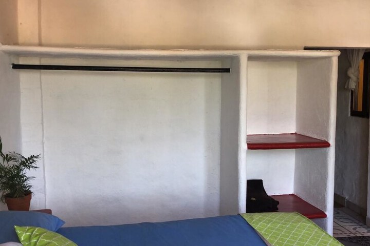 Room 8 of 37