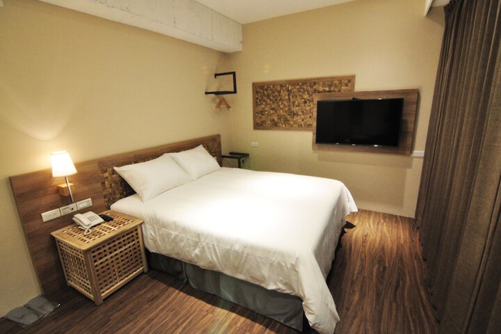 Room 21 of 77