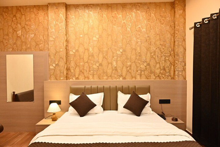 Room 37 of 45