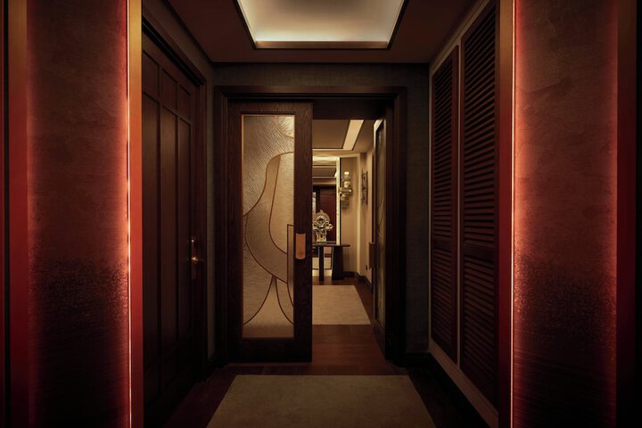 Room 42 of 124