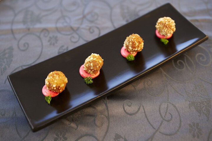 Dining 89 of 123