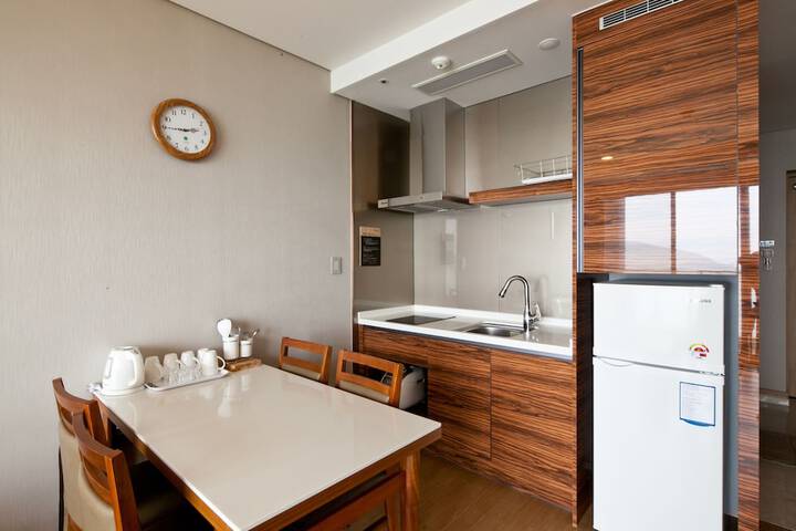 Room 14 of 101