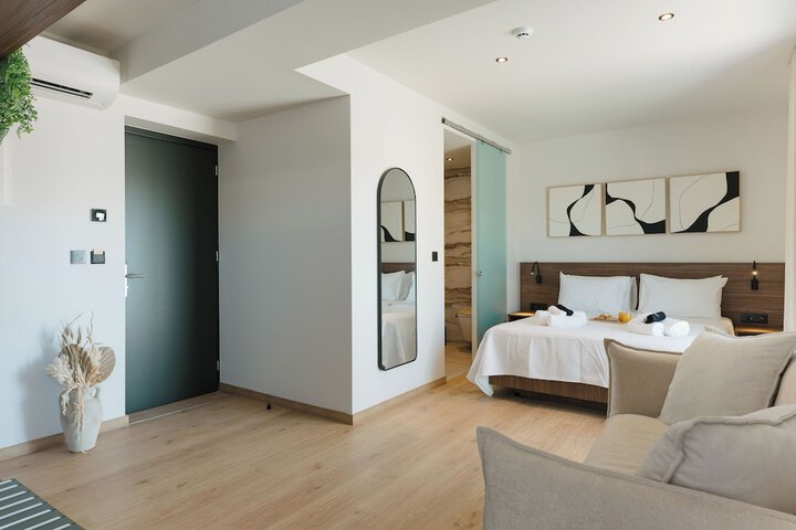 Room 80 of 172