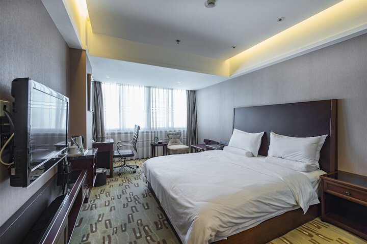 Room 8 of 50