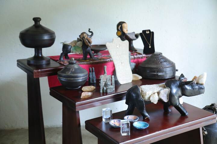 Gift Shop 103 of 157
